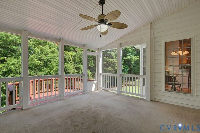 9366 Summer Oak Dr, Mechanicsville, VA 23116