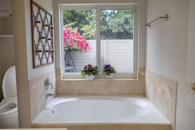 12555 SW 7th Place, Davie, FL 33325