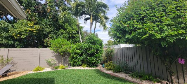 12555 SW 7th Place, Davie, FL 33325