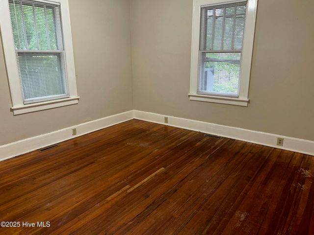 400 S Library Street, Greenville, NC 27858