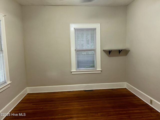 400 S Library Street, Greenville, NC 27858