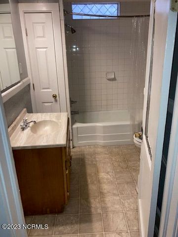 400 S Library Street, Greenville, NC 27858