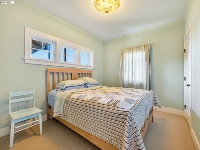 597 N MARION Ave, Gearhart, OR 97138