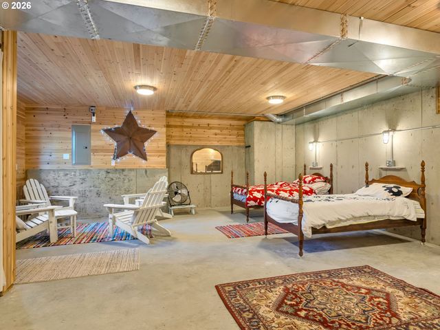 597 N MARION Ave, Gearhart, OR 97138