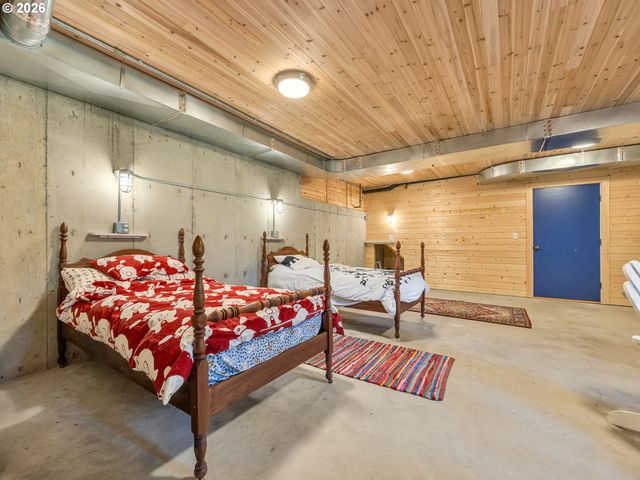 597 N MARION Ave, Gearhart, OR 97138