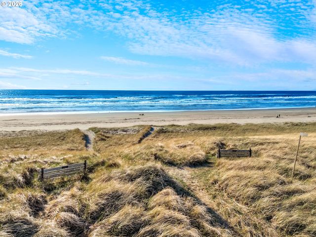 597 N MARION Ave, Gearhart, OR 97138