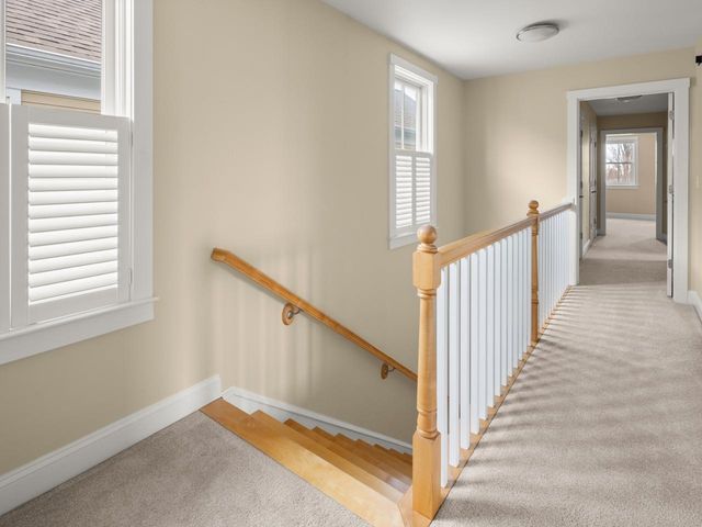 32 Dewey Place, South Burlington, VT 05403