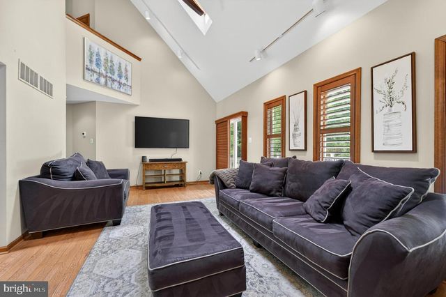 95 10TH ST, Marlton, NJ 08053