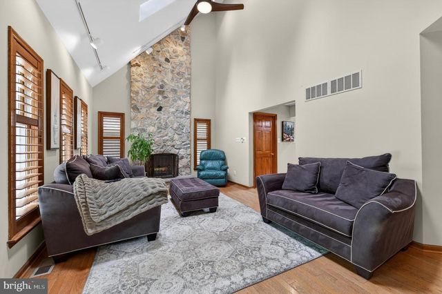 95 10TH ST, Marlton, NJ 08053