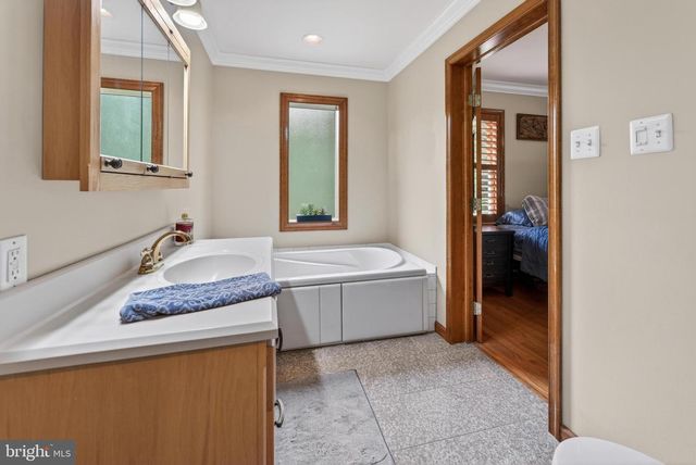 95 10TH ST, Marlton, NJ 08053