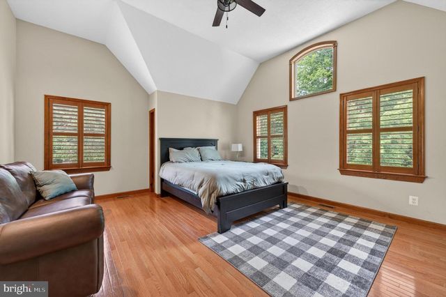 95 10TH ST, Marlton, NJ 08053
