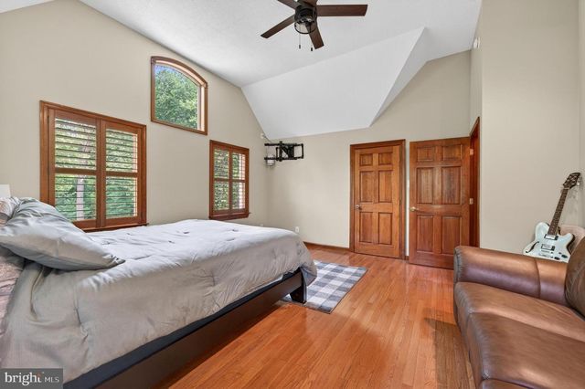 95 10TH ST, Marlton, NJ 08053