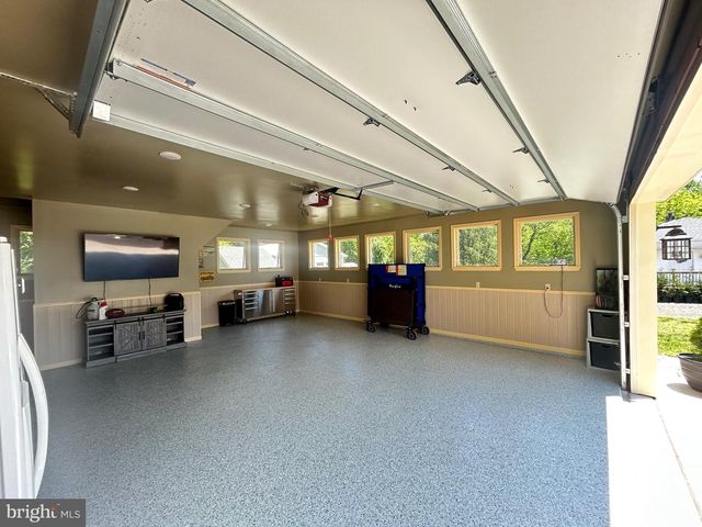 95 10TH ST, Marlton, NJ 08053