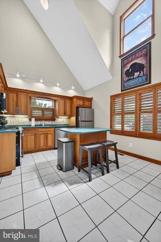95 10TH ST, Marlton, NJ 08053