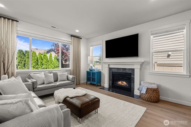 34227 SE Ash Street, Snoqualmie, WA 98065