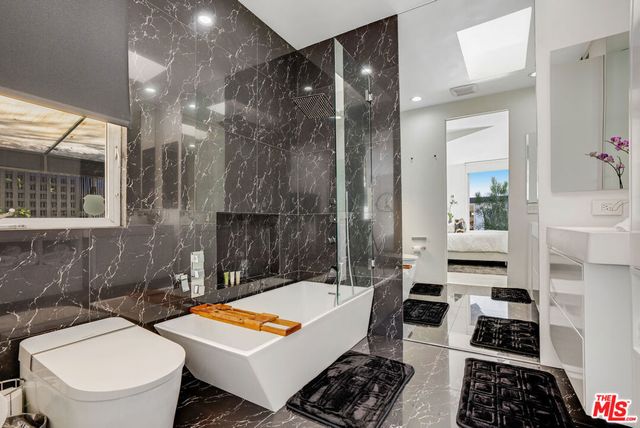 8752 Rangely Avenue, West Hollywood, CA 90048