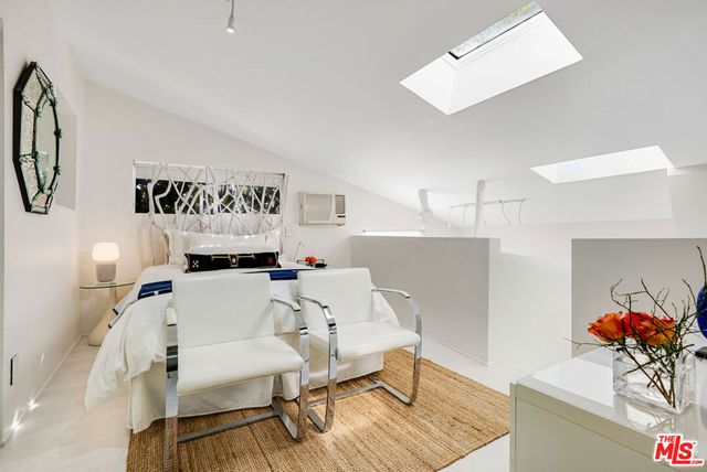 8752 Rangely Avenue, West Hollywood, CA 90048