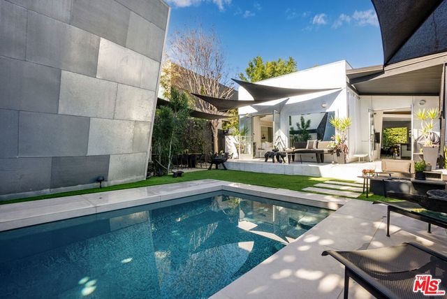 8752 Rangely Avenue, West Hollywood, CA 90048