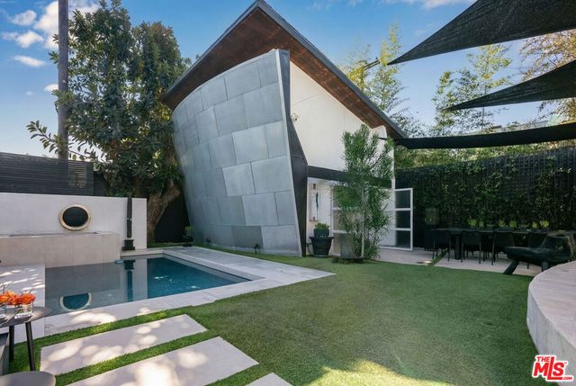 8752 Rangely Avenue, West Hollywood, CA 90048
