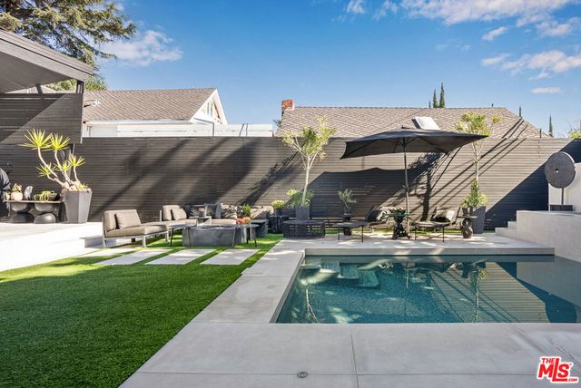 8752 Rangely Avenue, West Hollywood, CA 90048
