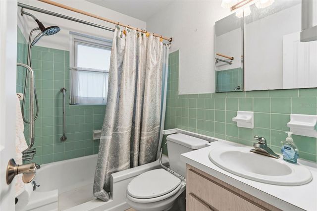12400 PARK BOULEVARD 521, Seminole, FL 33772