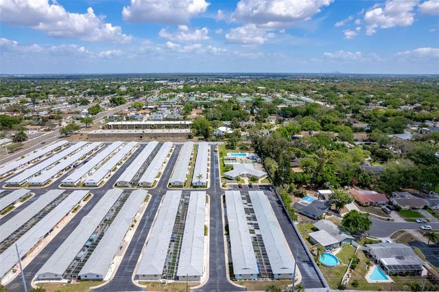 12400 PARK BOULEVARD 521, Seminole, FL 33772