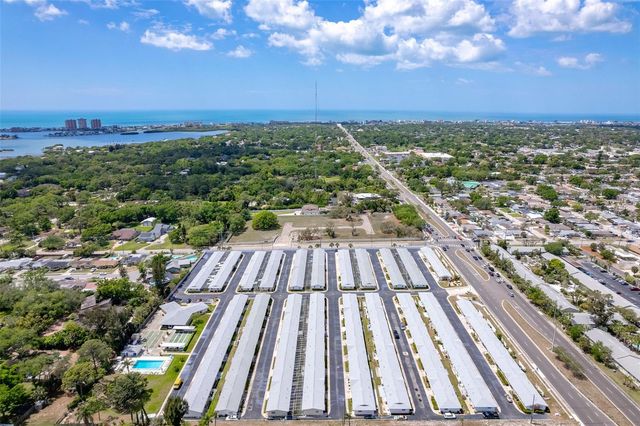 12400 PARK BOULEVARD 521, Seminole, FL 33772