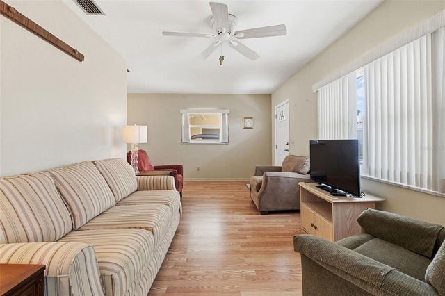 12400 PARK BOULEVARD 521, Seminole, FL 33772