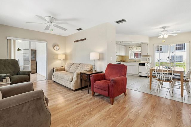 12400 PARK BOULEVARD 521, Seminole, FL 33772