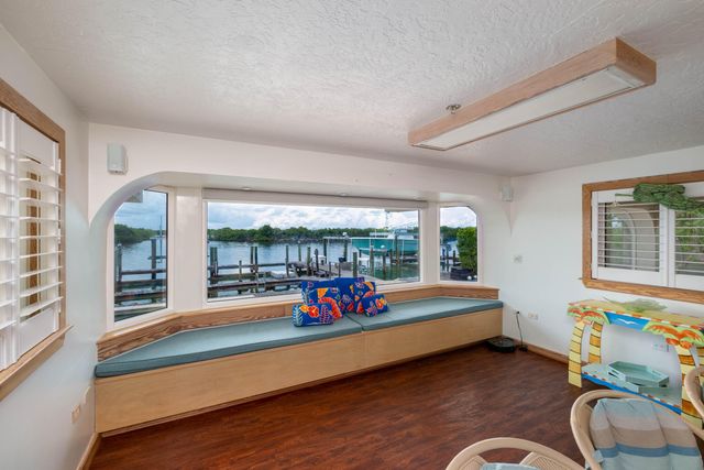 220 Tide Avenue, Plantation Key, FL 33070