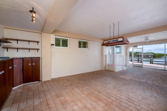 220 Tide Avenue, Plantation Key, FL 33070