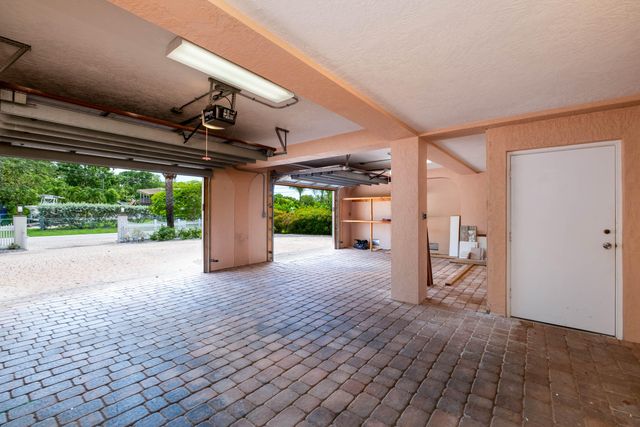 220 Tide Avenue, Plantation Key, FL 33070