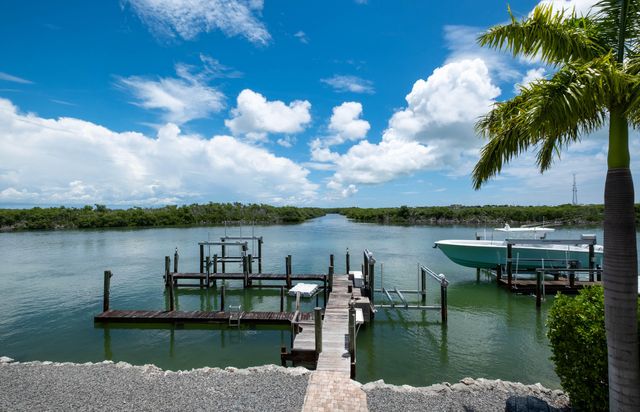 220 Tide Avenue, Plantation Key, FL 33070