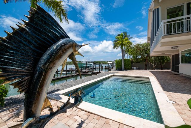 220 Tide Avenue, Plantation Key, FL 33070