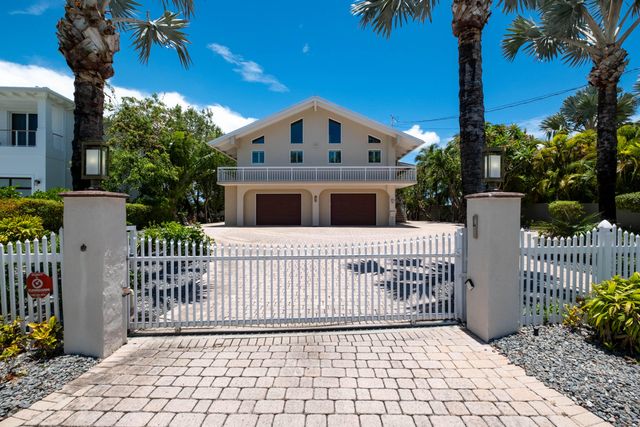 220 Tide Avenue, Plantation Key, FL 33070