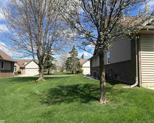 34904 Chickadee Ridge, Richmond, MI 48062