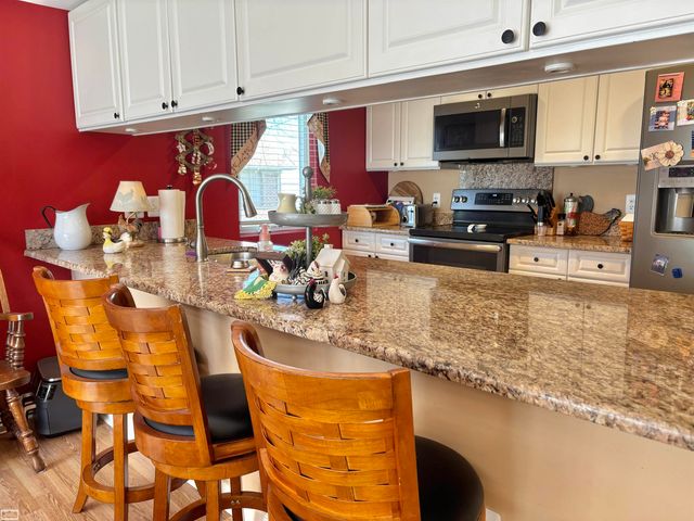 34904 Chickadee Ridge, Richmond, MI 48062