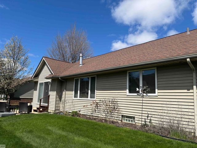 34904 Chickadee Ridge, Richmond, MI 48062