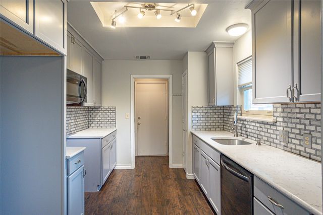 2302 Westpark Way Circle, Euless, TX 76040