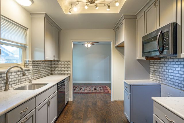 2302 Westpark Way Circle, Euless, TX 76040