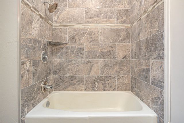 2302 Westpark Way Circle, Euless, TX 76040