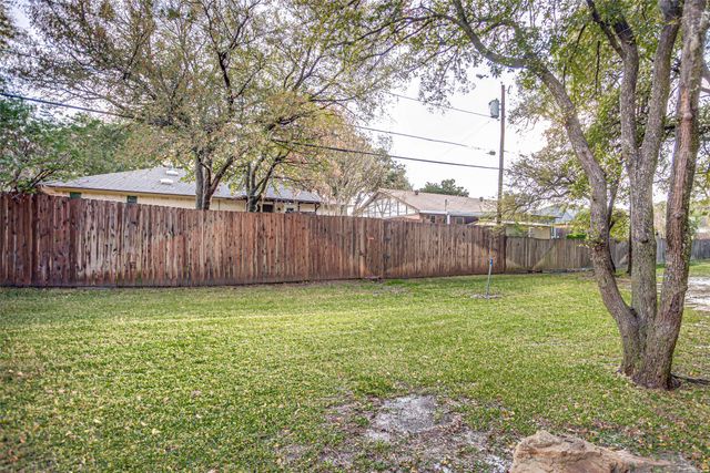 2302 Westpark Way Circle, Euless, TX 76040