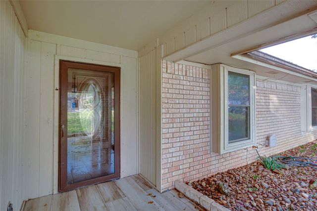 2302 Westpark Way Circle, Euless, TX 76040