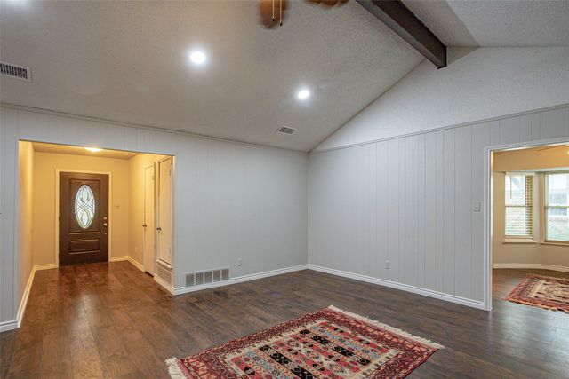 2302 Westpark Way Circle, Euless, TX 76040
