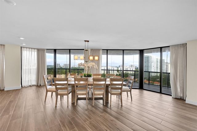 19667 Turnberry Way 20gr, Miami, FL 33180