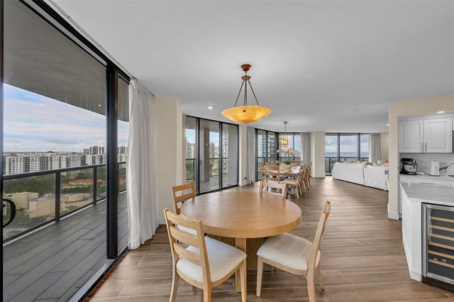 19667 Turnberry Way 20gr, Miami, FL 33180