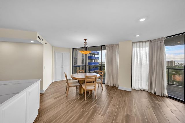 19667 Turnberry Way 20gr, Miami, FL 33180