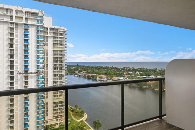 19667 Turnberry Way 20gr, Miami, FL 33180
