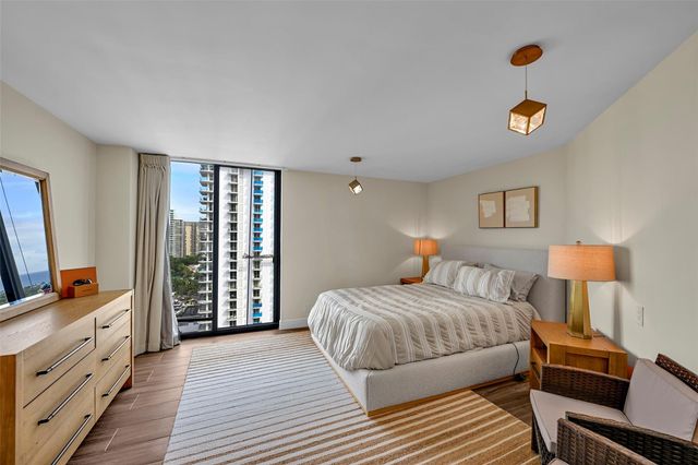 19667 Turnberry Way 20gr, Miami, FL 33180