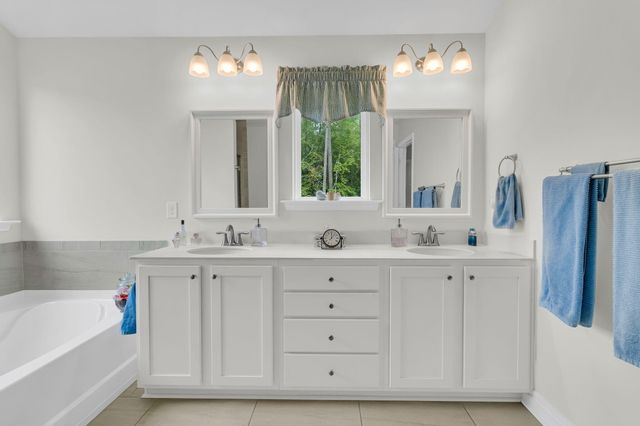 136 Brant Drive, Summerville, SC 29483